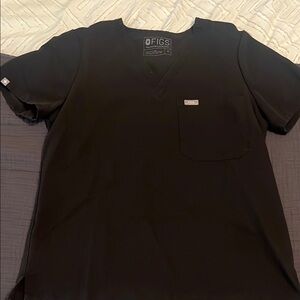 FIGS women’s Black scrub top